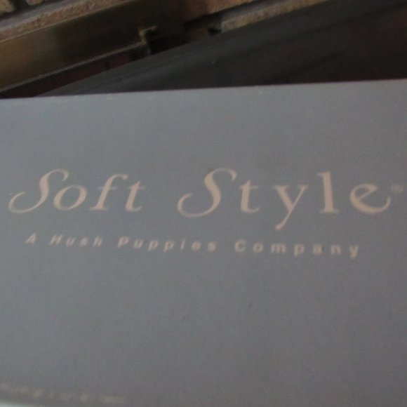 NEW IN BOX Soft Style Huch Puppies Bone/Ombre Sandals 9.5 W - Picture 3 of 9